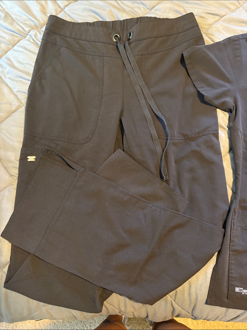 Grey’s Anatomy black scrub set